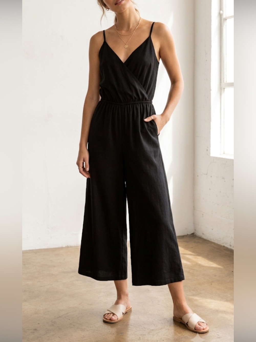 Aritzia Wilfred Black Sleeveless Wide Leg Jumpsuit Women’s XS Quiet Luxury